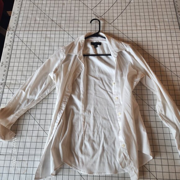 White Banana Republic Button-Up Shirt - Picture 1 of 9